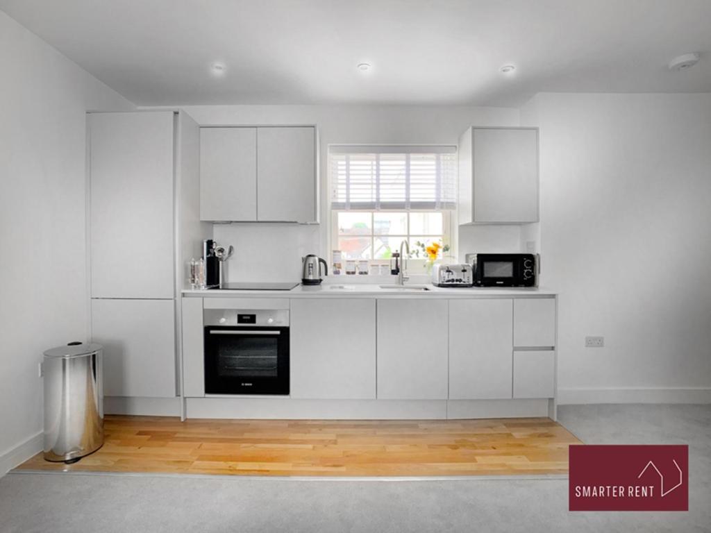 Eton, Windsor - 1 Bedroom First Floor Apartment - Parking Exterior photo