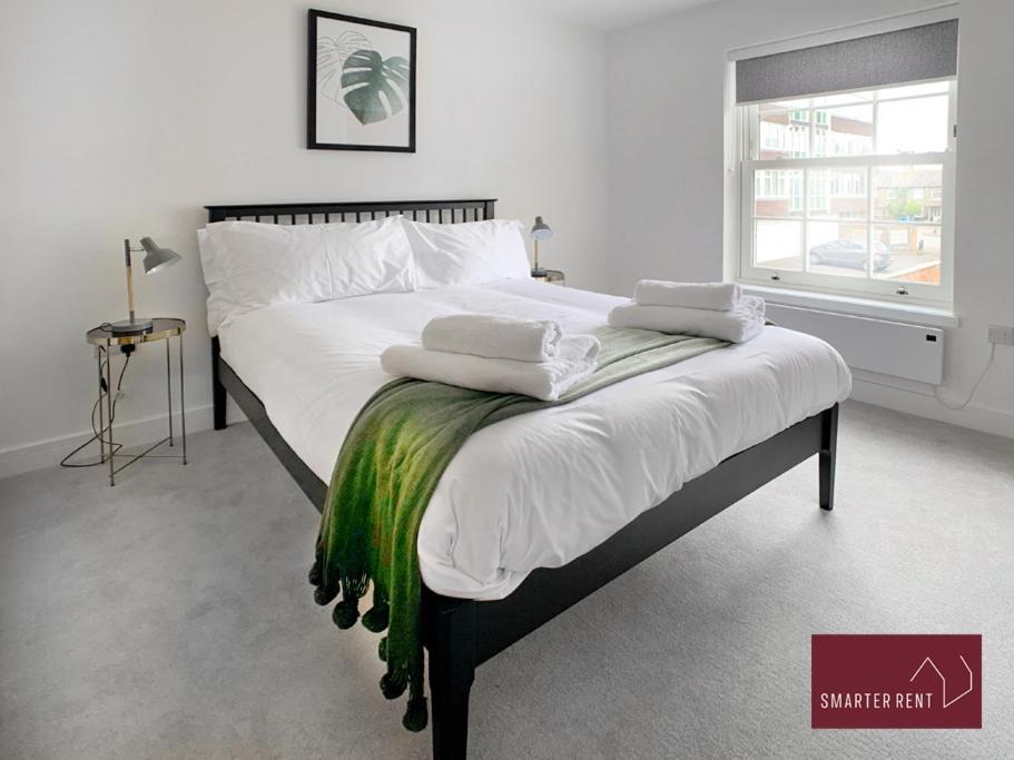 Eton, Windsor - 1 Bedroom First Floor Apartment - Parking Exterior photo